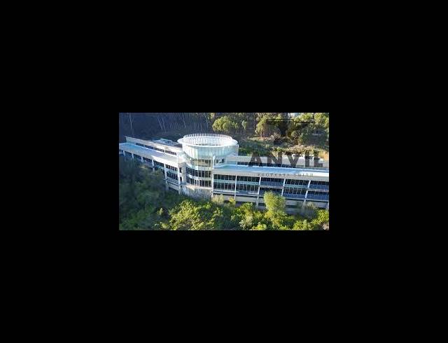 689M² OFFICE RENTED IN PLATTEKLOOF